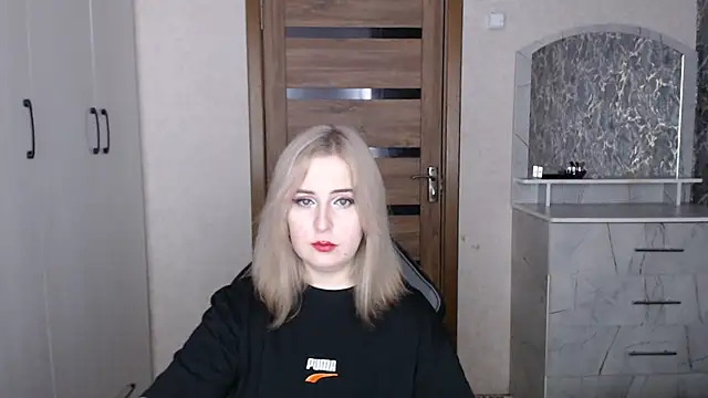 Kristy-Max online show from January 12, 2026, 10:03 pm