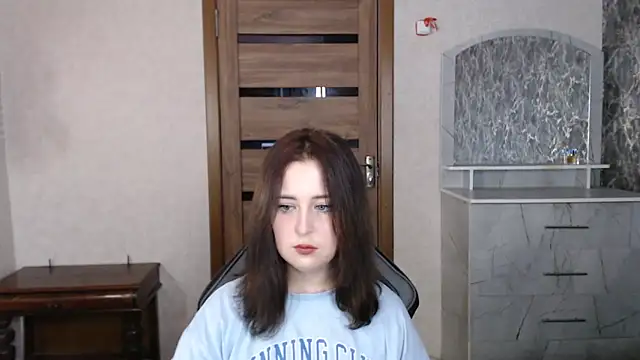 Kristy-Max online show from October 18, 2025, 8:22 pm