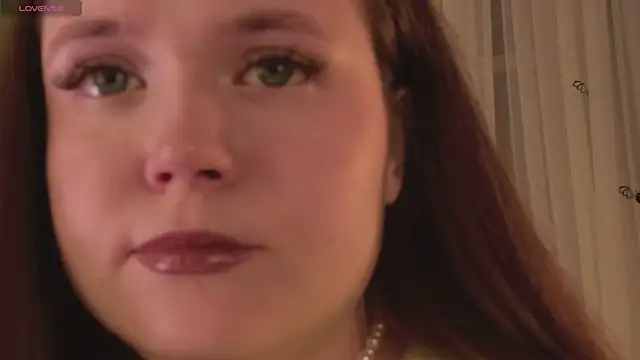 Snapshot of SunnyRisha chatting on November 6, 2025, 5:11 am SunnyRisha online show from November 6, 2025, 5:11 am