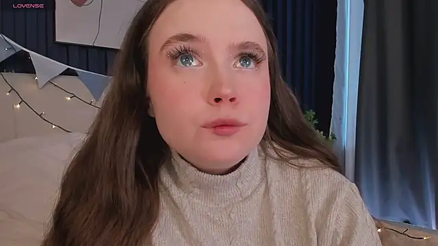 Snapshot of SunnyRisha chatting on March 18, 2025, 5:45 am SunnyRisha online show from March 18, 2025, 5:45 am