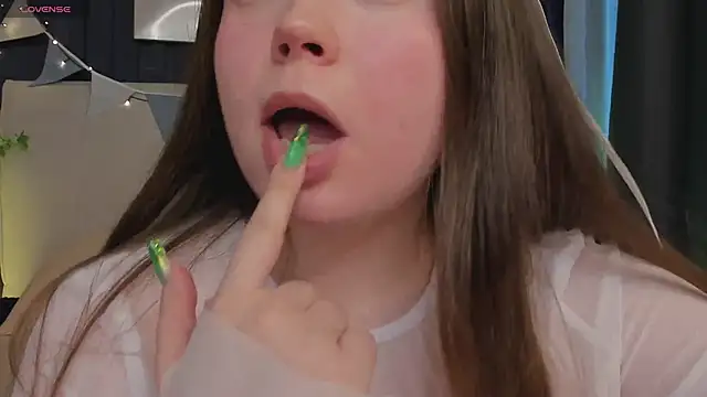 Snapshot of SunnyRisha chatting on February 20, 2025, 6:17 am SunnyRisha online show from February 20, 2025, 6:17 am