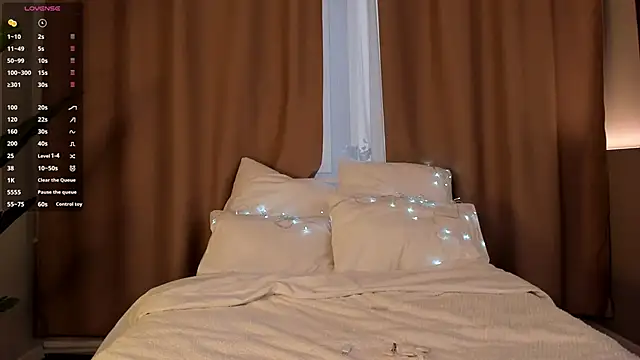 Snapshot of SunnyRisha chatting on October 7, 2025, 5:08 am SunnyRisha online show from October 7, 2025, 5:08 am