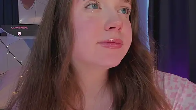 Snapshot of SunnyRisha chatting on February 22, 2025, 6:28 am SunnyRisha online show from February 22, 2025, 6:28 am