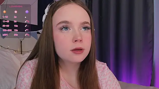 Snapshot of SunnyRisha chatting on March 11, 2025, 5:57 am SunnyRisha online show from March 11, 2025, 5:57 am