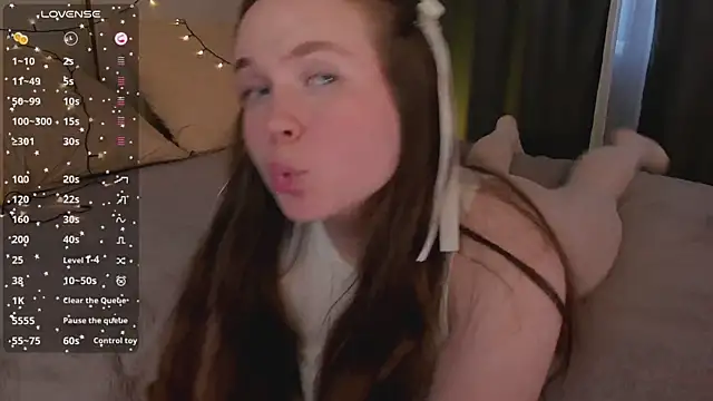 Snapshot of SunnyRisha chatting on February 21, 2025, 9:34 am SunnyRisha online show from February 21, 2025, 9:34 am