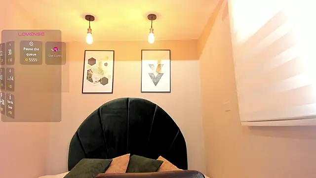  EmilyJireh  online show from July 3, 2026, 4:35 pm