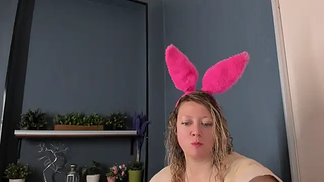 Snapshot of JesiaFoxi chatting on October 16, 2025, 11:18 am JesiaFoxi online show from October 16, 2025, 11:18 am