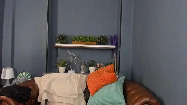 Snapshot of JesiaFoxi chatting on November 12, 2025, 1:26 pm JesiaFoxi online show from November 12, 2025, 1:26 pm