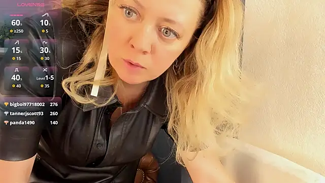 Snapshot of JesiaFoxi chatting on December 13, 2025, 8:04 pm JesiaFoxi online show from December 13, 2025, 8:04 pm