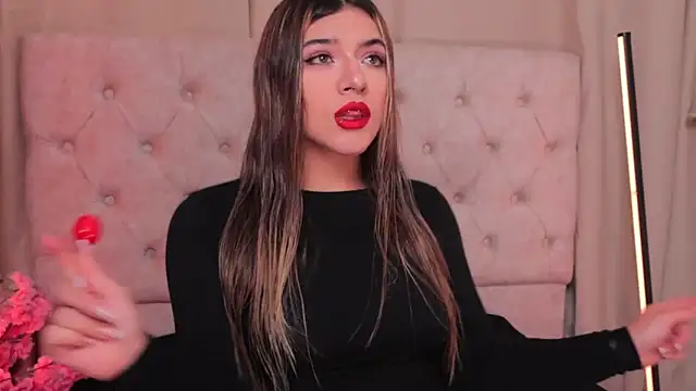 ashleyvalirya online show from February 14, 2025, 4:04 am