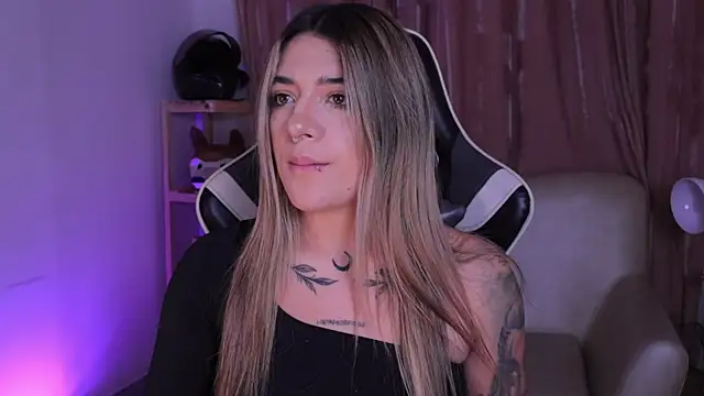 Snapshot of ashleyvalirya chatting on November 14, 2025, 3:54 am ashleyvalirya online show from November 14, 2025, 3:54 am