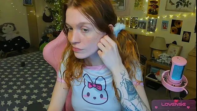 Snapshot of Sunny_Elly chatting on April 27, 2026, 5:44 pm Sunny Elly online show from April 27, 2026, 5:44 pm