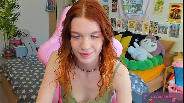 Snapshot of Sunny_Elly chatting on May 18, 2026, 11:37 am Sunny Elly online show from May 18, 2026, 11:37 am