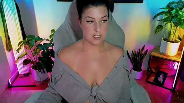 NatiLove35 online show from January 13, 2026, 7:40 pm