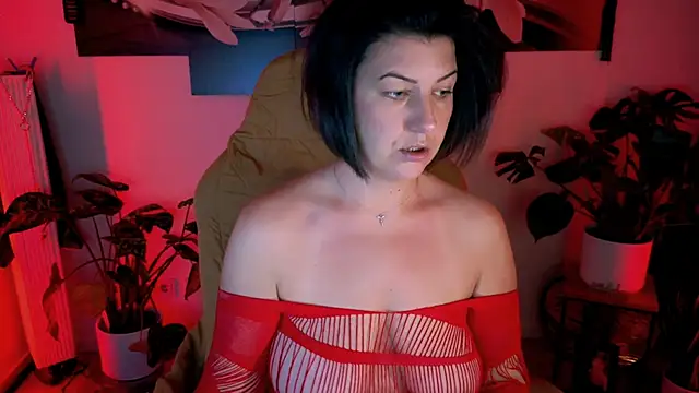 NatiLove35 online show from February 13, 2026, 5:46 pm