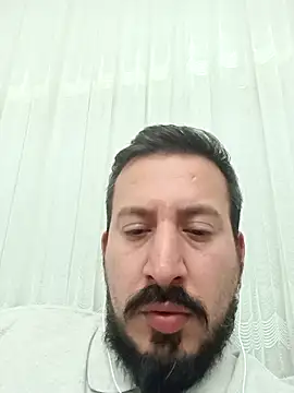 Snapshot of Karizmatikman chatting on April 10, 2026, 8:16 pm Karizmatikman online show from April 10, 2026, 8:16 pm