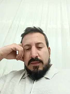 Snapshot of Karizmatikman chatting on April 14, 2026, 5:40 pm Karizmatikman online show from April 14, 2026, 5:40 pm