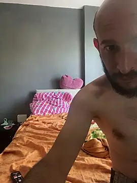 Snapshot of hardbigcock16 chatting on July 17, 2026, 6:43 am hardbigcock16 online show from July 17, 2026, 6:43 am