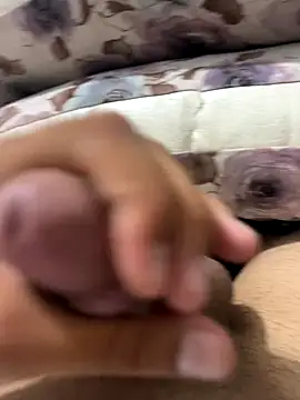 Snapshot of sertseven3333 chatting on September 29, 2025, 9:42 pm sertseven3333 online show from September 29, 2025, 9:42 pm