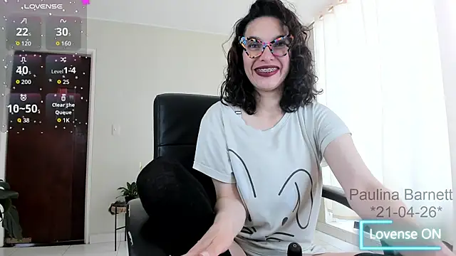 paulinabarnett- online show from April 21, 2026, 1:07 pm