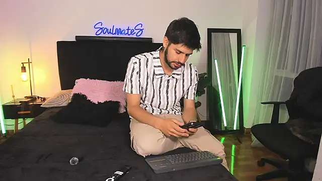 -soulmate-s online show from January 19, 2026, 1:15 pm