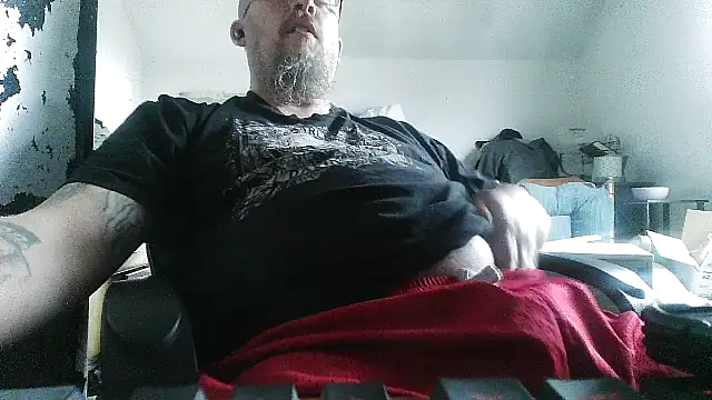 Snapshot of slickwill123 chatting on March 11, 2026, 7:52 pm slickwill123 online show from March 11, 2026, 7:52 pm