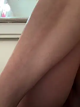 Snapshot of hotNReady6969 chatting on September 14, 2025, 3:07 am hotNReady6969 online show from September 14, 2025, 3:07 am