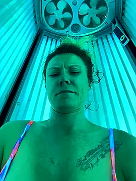 Snapshot of hotNReady6969 chatting on October 21, 2025, 6:46 am hotNReady6969 online show from October 21, 2025, 6:46 am