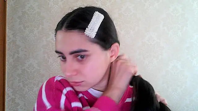 Snapshot of Kashtanka_ chatting on October 22, 2025, 5:29 am Kashtanka online show from October 22, 2025, 5:29 am