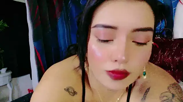 MeliizaQueen online show from April 22, 2026, 12:56 pm