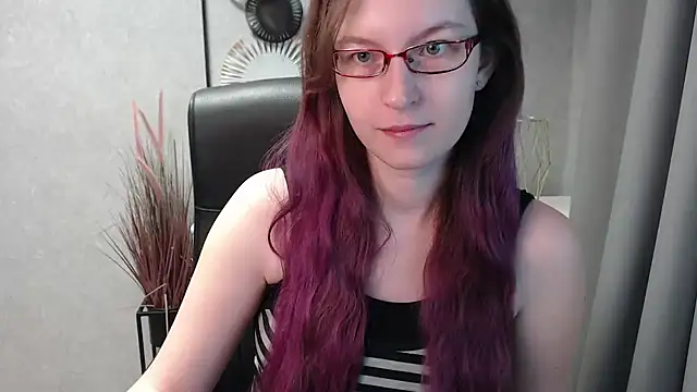 emmaxDelight online show from January 23, 2025, 6:39 am
