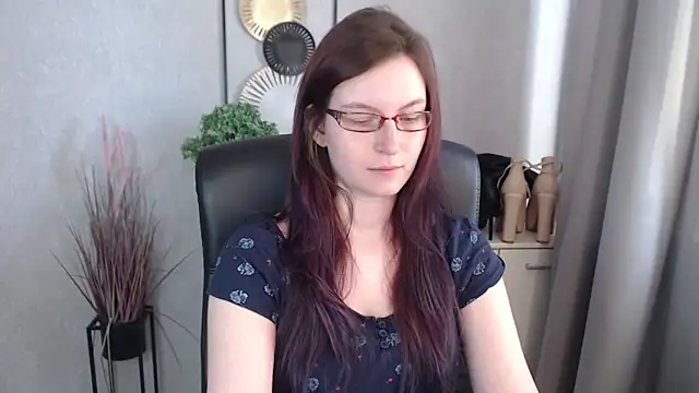 emmaxDelight online show from March 12, 2026, 1:26 pm