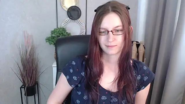 emmaxDelight online show from March 13, 2026, 1:27 pm