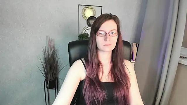 emmaxDelight online show from May 2, 2026, 6:18 am