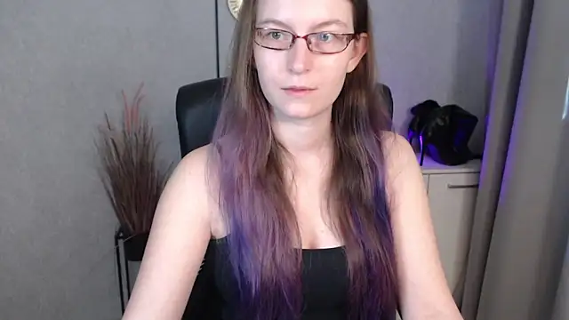 emmaxDelight online show from October 11, 2025, 6:14 am