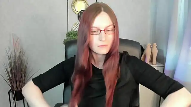 emmaxDelight online show from June 25, 2026, 5:23 am