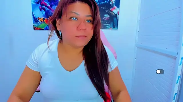 Snapshot of victoria_love89 chatting on May 23, 2026, 1:04 am victoria love89 online show from May 23, 2026, 1:04 am