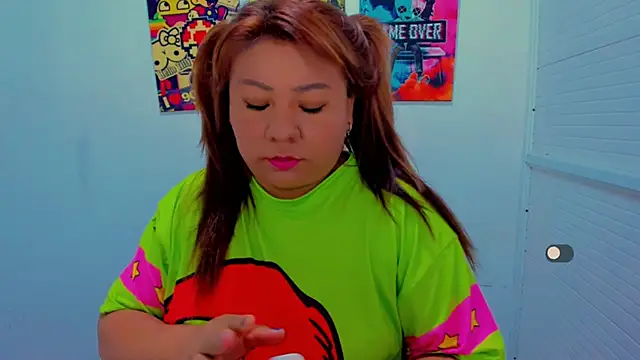 victoria love89 online show from December 15, 2025, 2:50 am