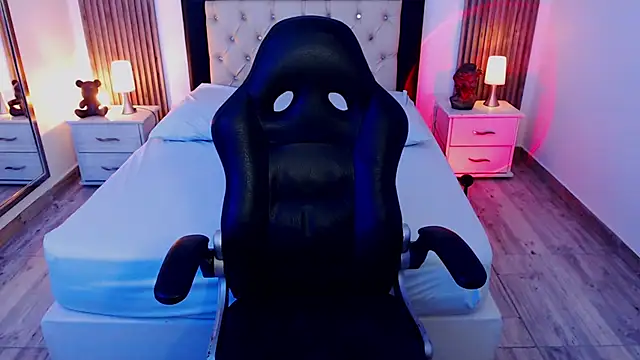 Snapshot of zoe_jones13 chatting on October 8, 2025, 3:08 am zoe jones13 online show from October 8, 2025, 3:08 am