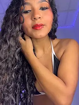 quianna  online show from April 23, 2026, 7:26 pm
