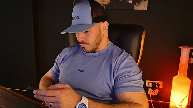 Snapshot of AngeloEric chatting on February 13, 2026, 1:22 pm AngeloEric online show from February 13, 2026, 1:22 pm