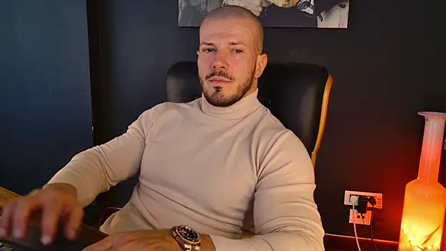 Snapshot of AngeloEric chatting on October 21, 2025, 10:47 am AngeloEric online show from October 21, 2025, 10:47 am