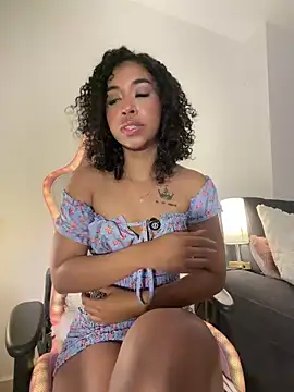 bella  honey online show from June 21, 2026, 9:31 pm