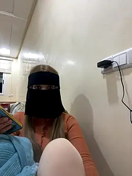 jijijoudia online show from November 15, 2025, 12:14 am