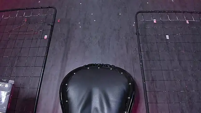 Snapshot of Carolina_Arias chatting on November 5, 2025, 8:01 pm Carolina Arias online show from November 5, 2025, 8:01 pm