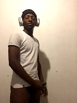 Snapshot of thekidrose chatting on November 29, 2025, 7:52 am thekidrose online show from November 29, 2025, 7:52 am