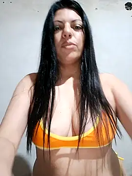 Snapshot of Paulitta- chatting on November 2, 2025, 3:44 am Paulitta- online show from November 2, 2025, 3:44 am