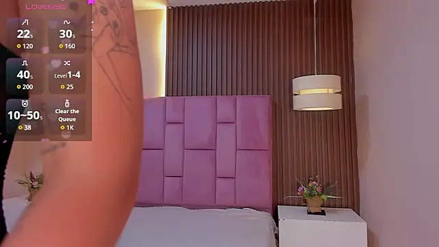 Snapshot of dyvis_22 chatting on October 14, 2025, 5:57 pm dyvis 22 online show from October 14, 2025, 5:57 pm