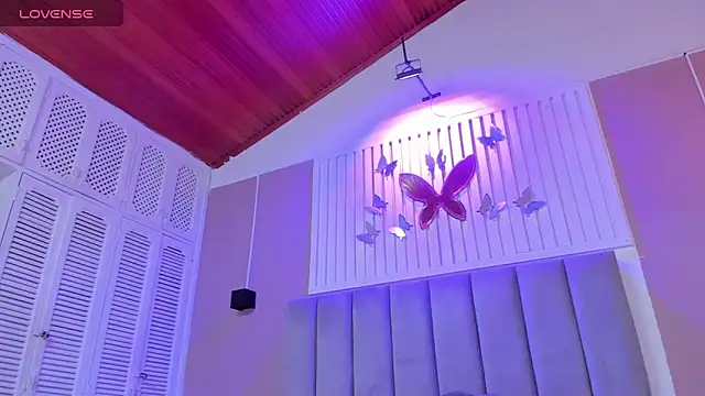 Snapshot of dyvis_22 chatting on November 6, 2025, 1:59 pm dyvis 22 online show from November 6, 2025, 1:59 pm