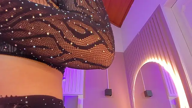 Snapshot of dyvis_22 chatting on November 18, 2025, 11:24 am dyvis 22 online show from November 18, 2025, 11:24 am